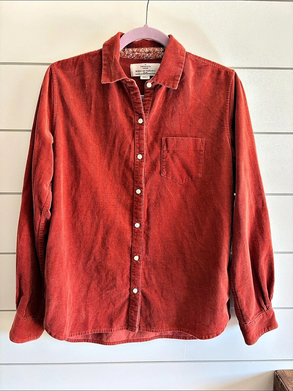 Trovata Birds of Paradis Cotton Button Down Size Small Like New